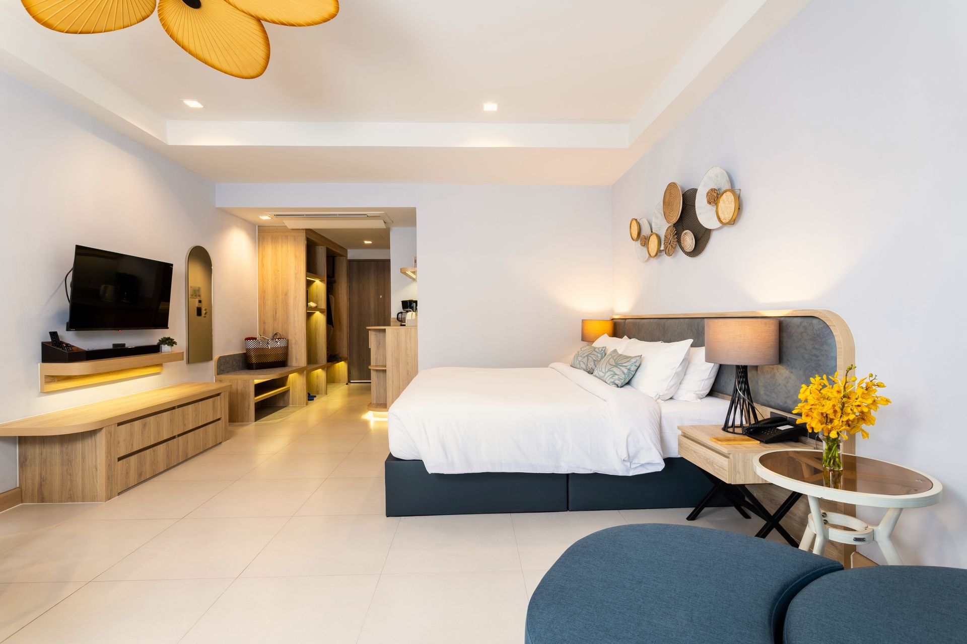 Deluxe Pool Access Room
