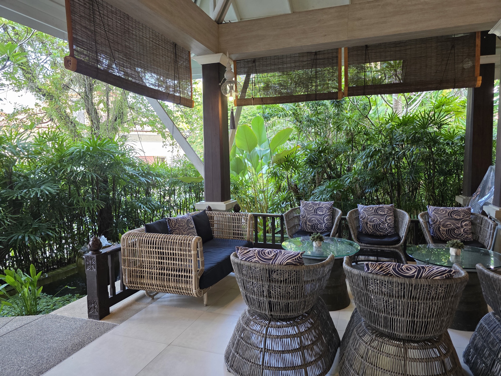 Garden pavilion seating