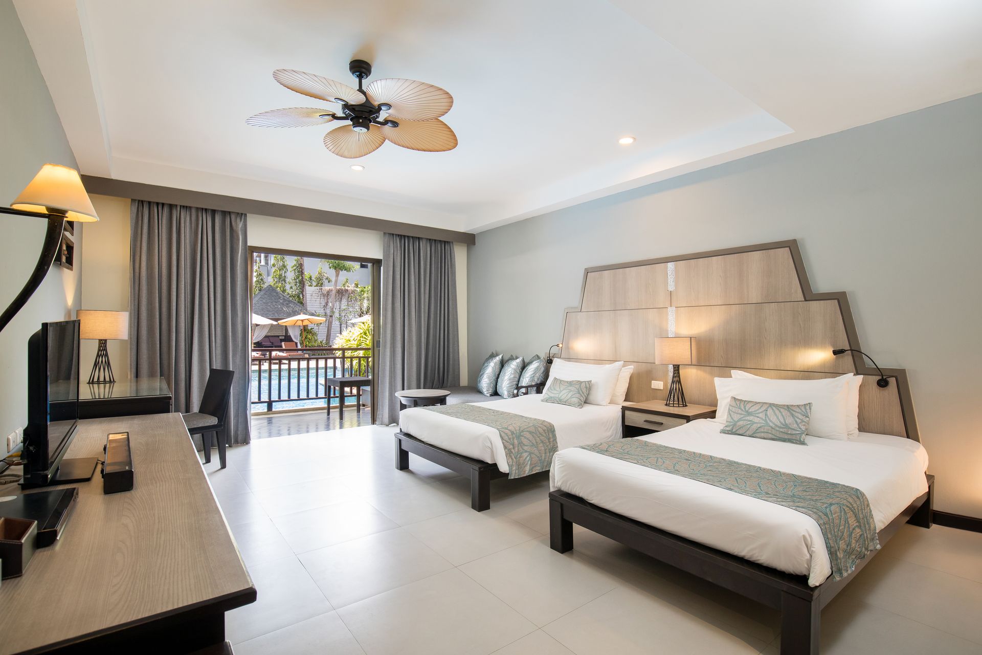 Twin-bed room with garden outlook