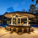 甲米拉普拉亚度假村 : 绿松石游泳池酒吧